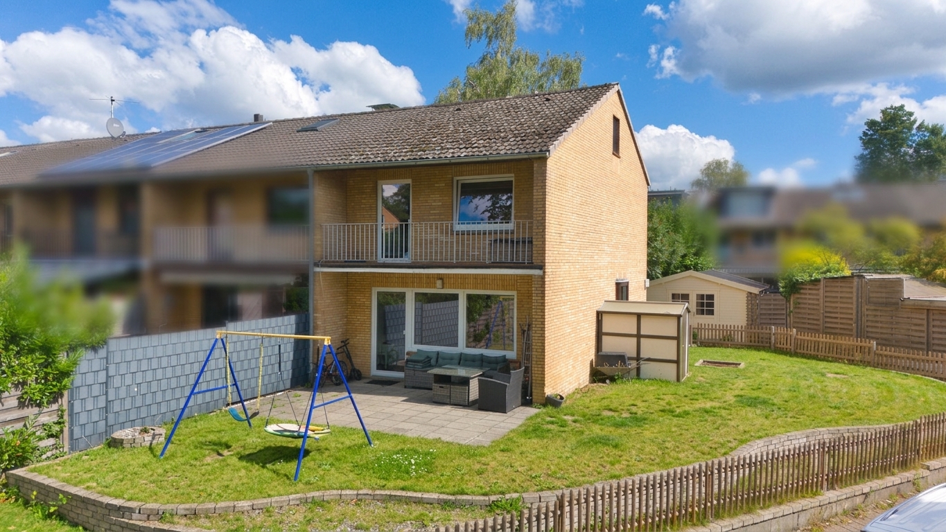 Gepflegtes Reihenendhaus mit Balkon, Terrasse & Keller